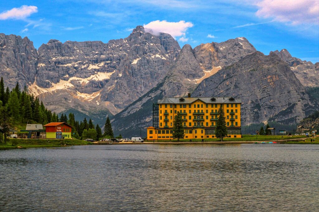 Lago di Misurina - razgled na gore