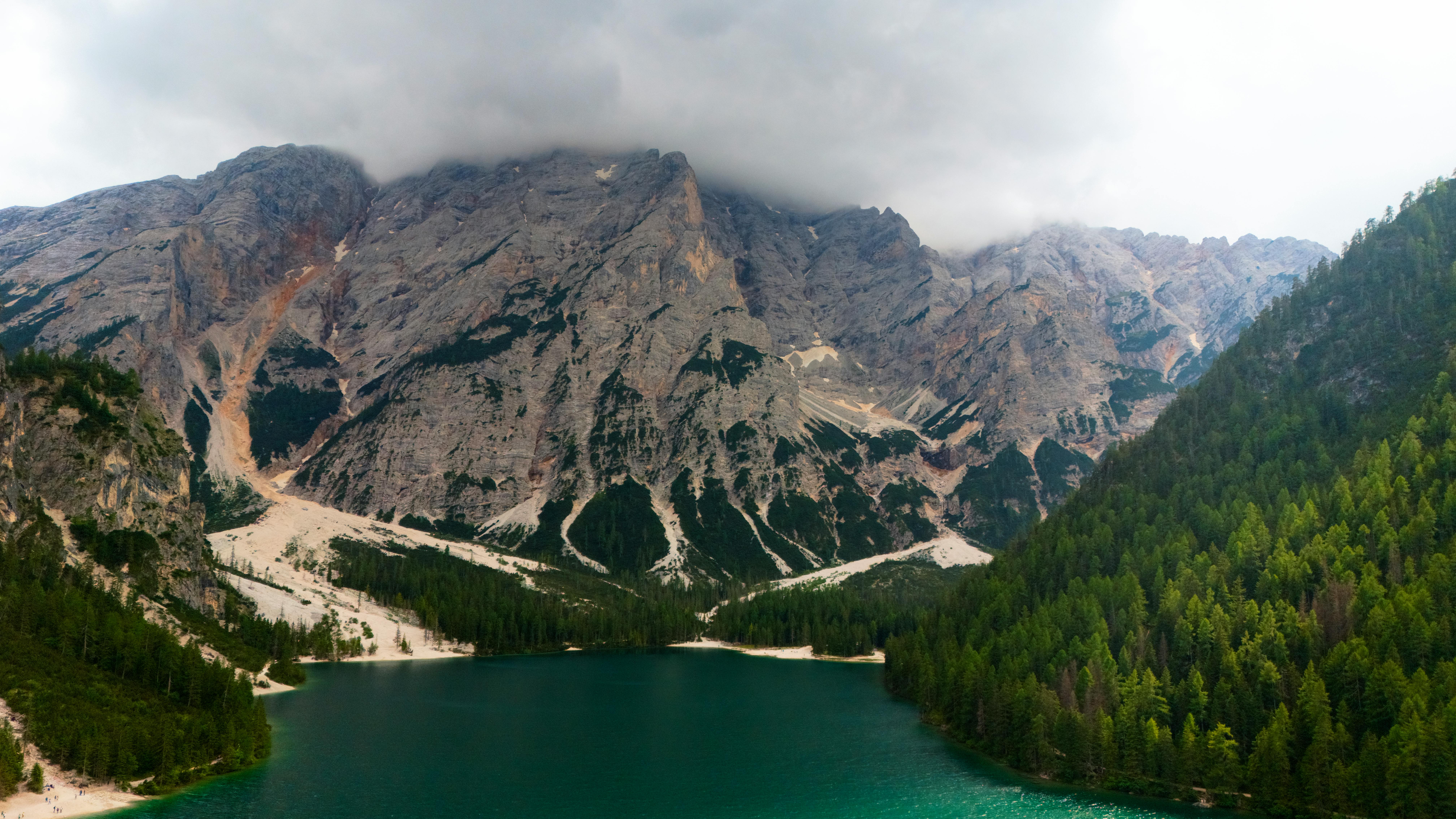 Croda del Becco pohod razgled Lago di Braies turkizno jezero Dolomiti 2026