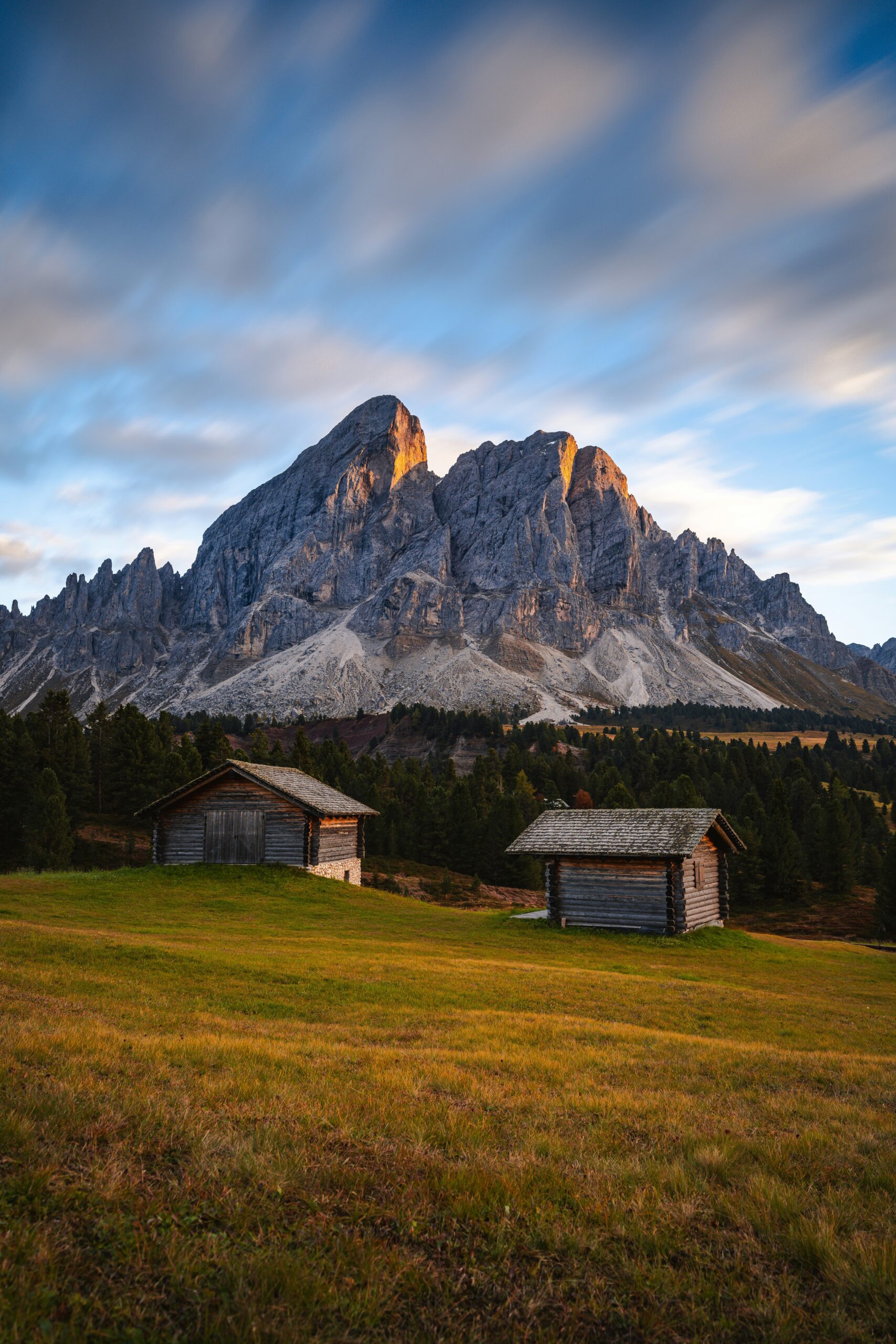 Passo delle Erbe – panoramski pogled na alpske pašnike in Sass de Putia v Dolomitih