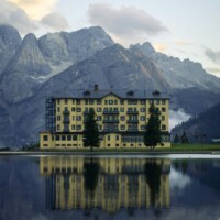 Lago Di Misurina - odsev v jezeru